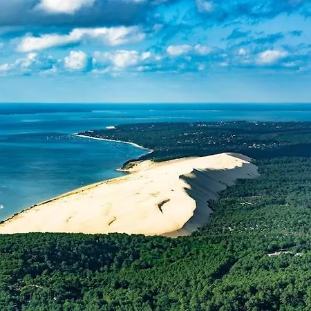 Lush In A Nature Reserve With A Castle * Salles (Gironde)