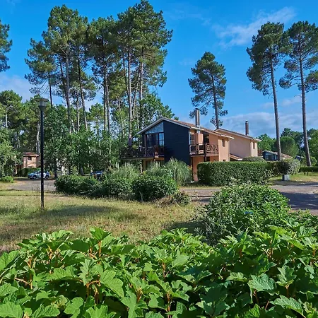 In France With Private Garden Salles (Gironde)