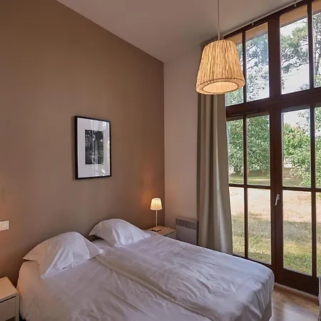 Villa Lush In A Nature Reserve With A Castle Salles (Gironde)