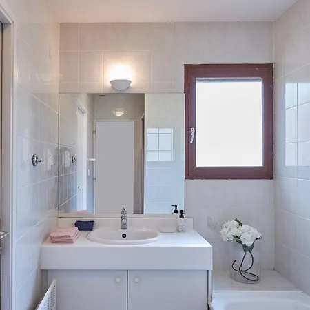 In France With Private Garden Salles (Gironde)