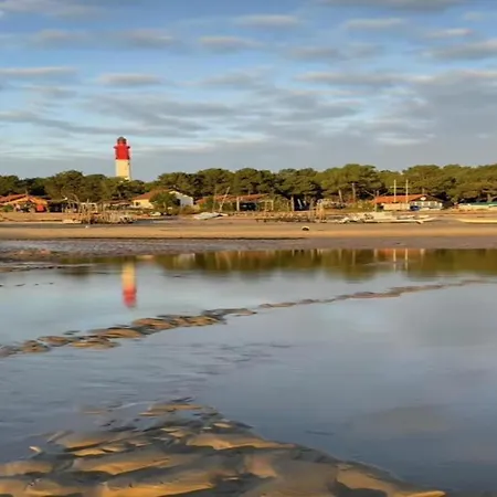 Villa Lush In A Nature Reserve With A Castle Salles (Gironde)
